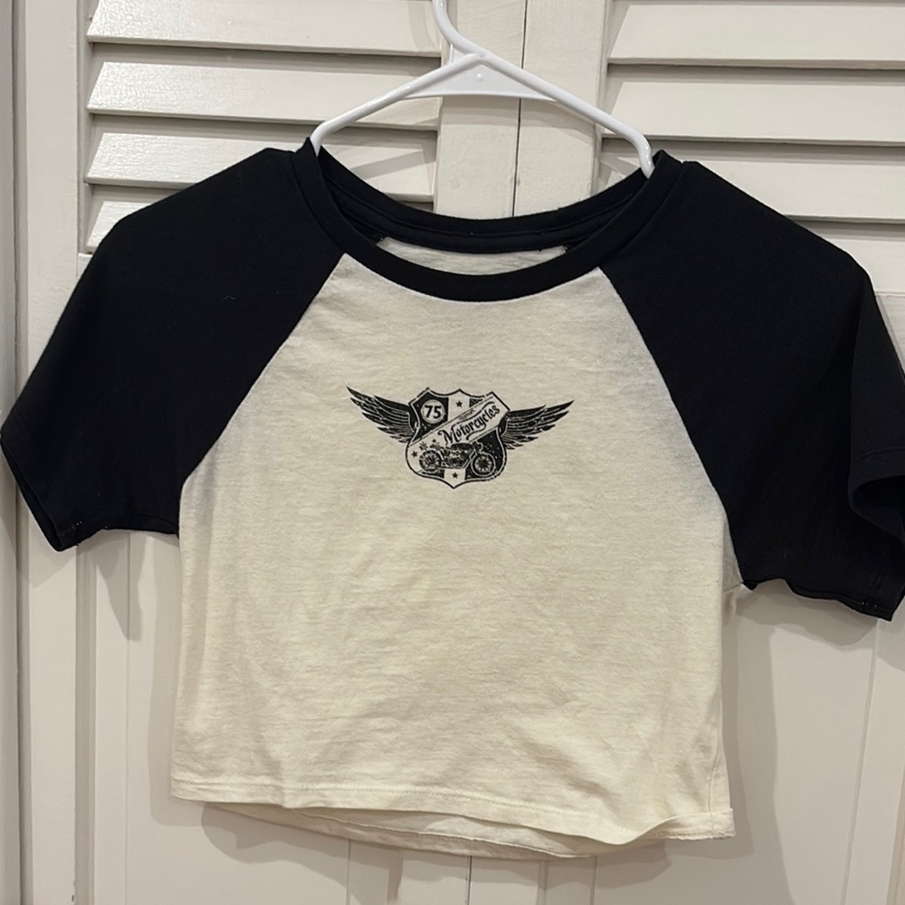Black and White Cropped Graphic Tee - Picture 1 of 6